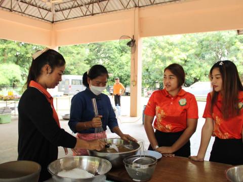 โครงการอบรมส่งเสริมอาชีพระยะสั้น หลักสูตรการทำปลาส้มไร้กาง และเค้กกล้วยหอม