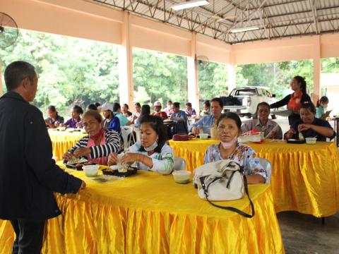 โครงการอบรมส่งเสริมอาชีพระยะสั้น หลักสูตรการทำปลาส้มไร้กาง และเค้กกล้วยหอม