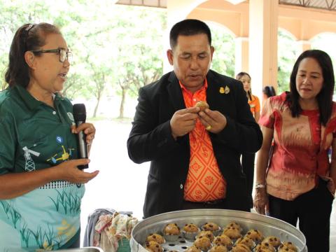 โครงการอบรมส่งเสริมอาชีพระยะสั้น หลักสูตรการทำปลาส้มไร้กาง และเค้กกล้วยหอม
