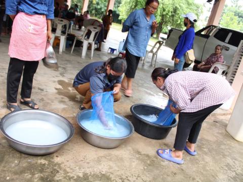 โครงการอบรมส่งเสริมอาชีพระยะสั้น หลักสูตรการทำปลาส้มไร้กาง และเค้กกล้วยหอม